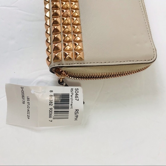 New COACH Parchment Studded Zip Around Wallet - Picture 3 of 6